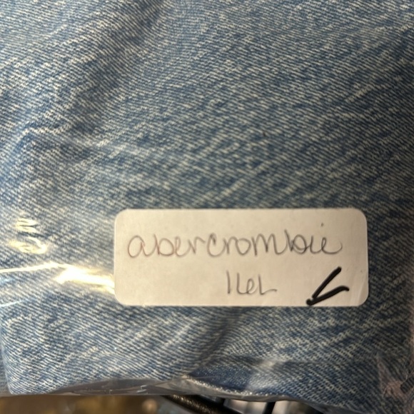 ABERCROMBIE & FITCH The 90's high rise straight plus size medium wash jean 16L - Picture 15 of 15